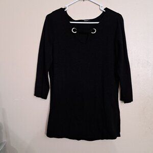 Tribekka 44 Woman's Black Grommet Keyhole 3/4 Sleeve Knit Sweater, Size M